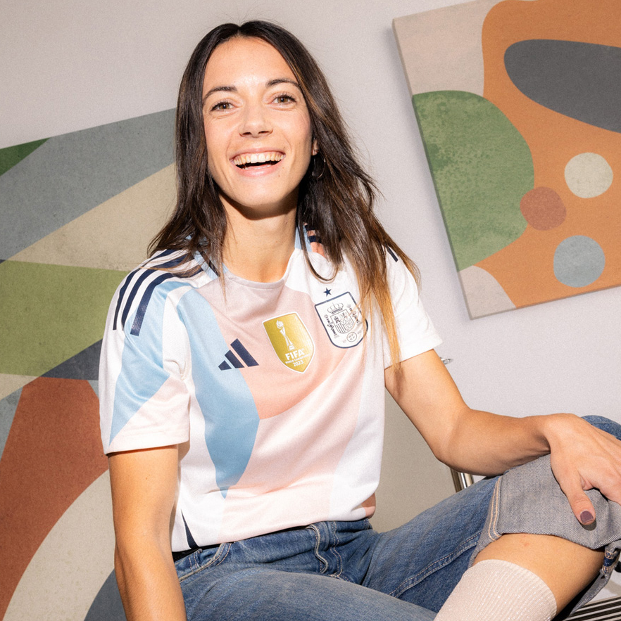 Koszulka wyjazdowa reprezentacji kobiet Hiszpanii na Puchar Europy 2025